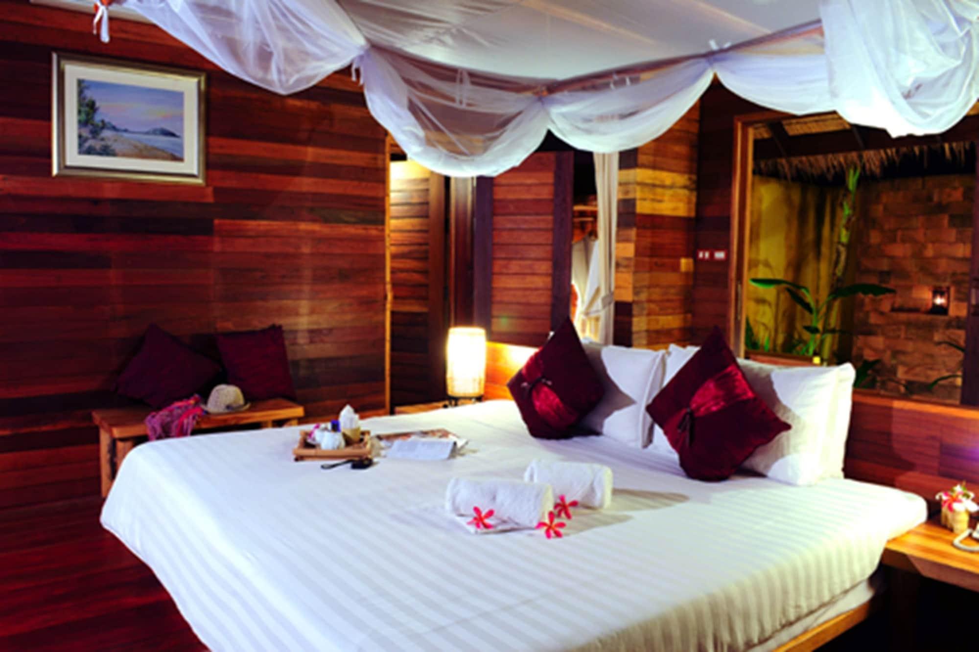 Keeree Waree Seaside Villa Bang Saphan Exterior photo