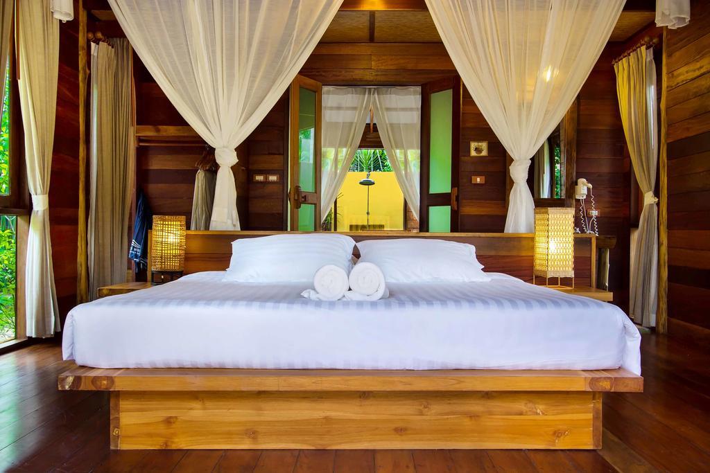 Keeree Waree Seaside Villa Bang Saphan Exterior photo