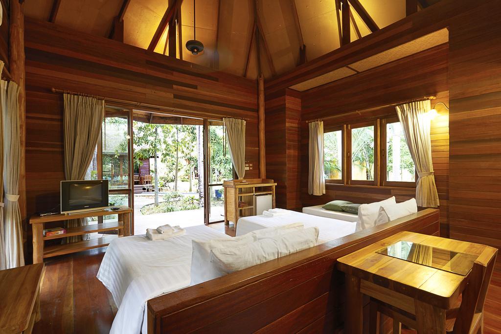 Keeree Waree Seaside Villa Bang Saphan Exterior photo
