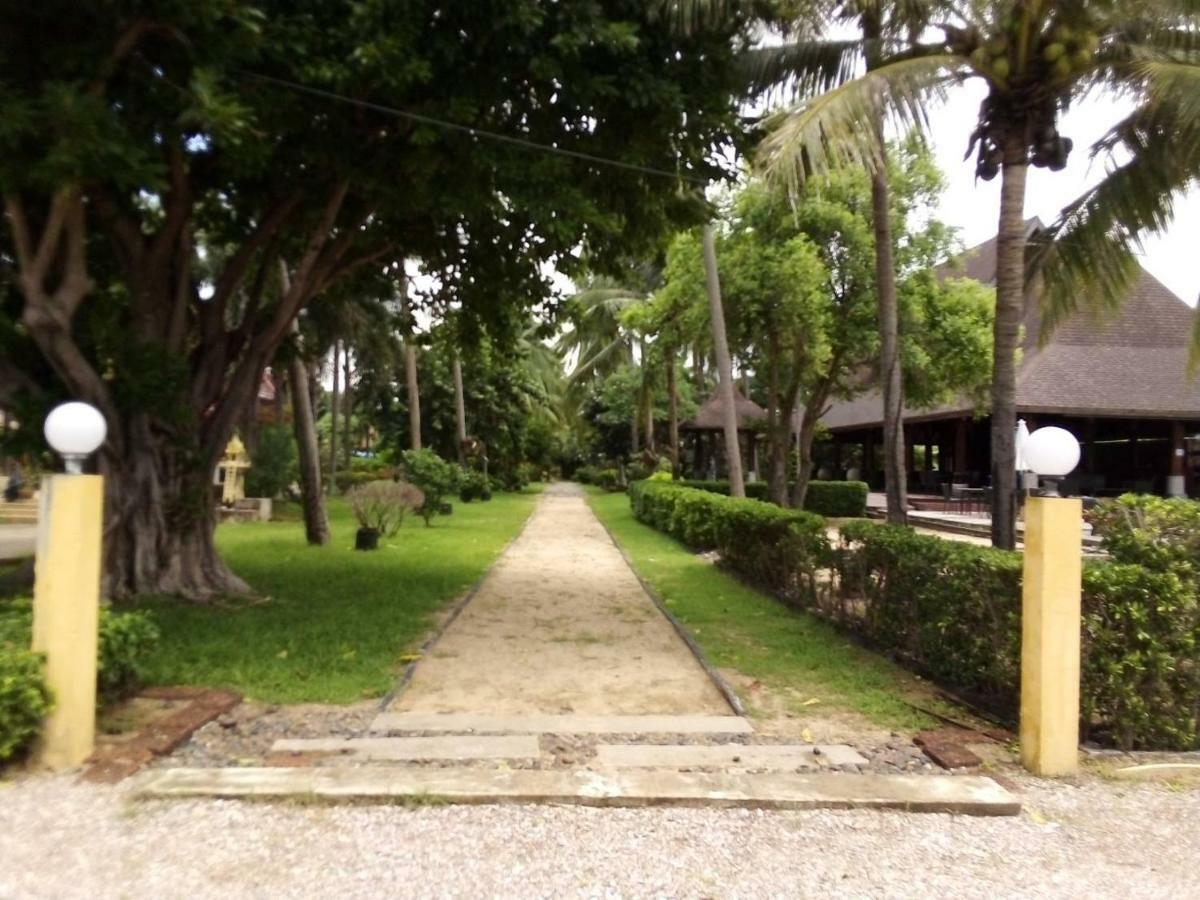 Keeree Waree Seaside Villa Bang Saphan Exterior photo
